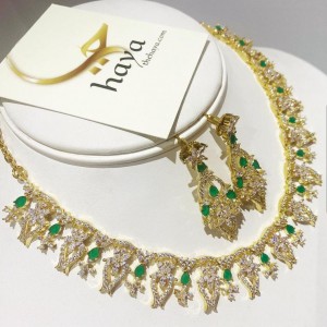 Emerald & White stones Necklace